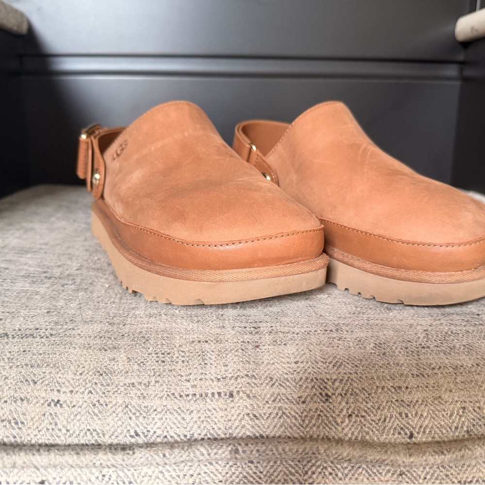 UGG Goldenstar Villa Clog - Picture 8 of 9